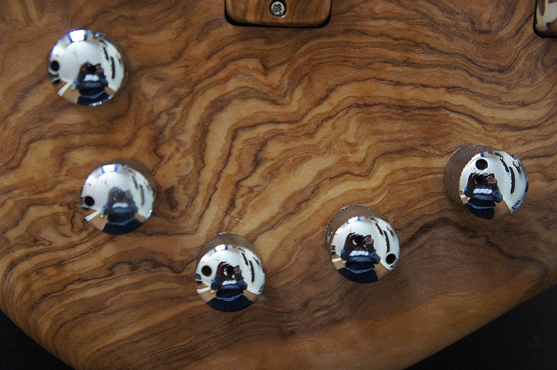 Basse 6 cordes luthier