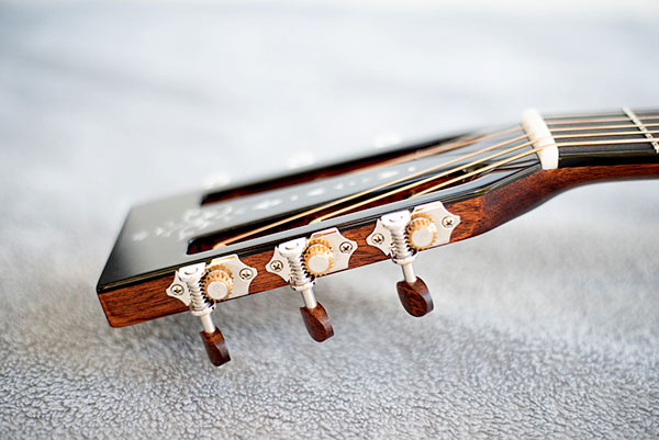 Guitare acoustique sur mesure